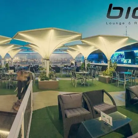 Experience La Mata 아파트